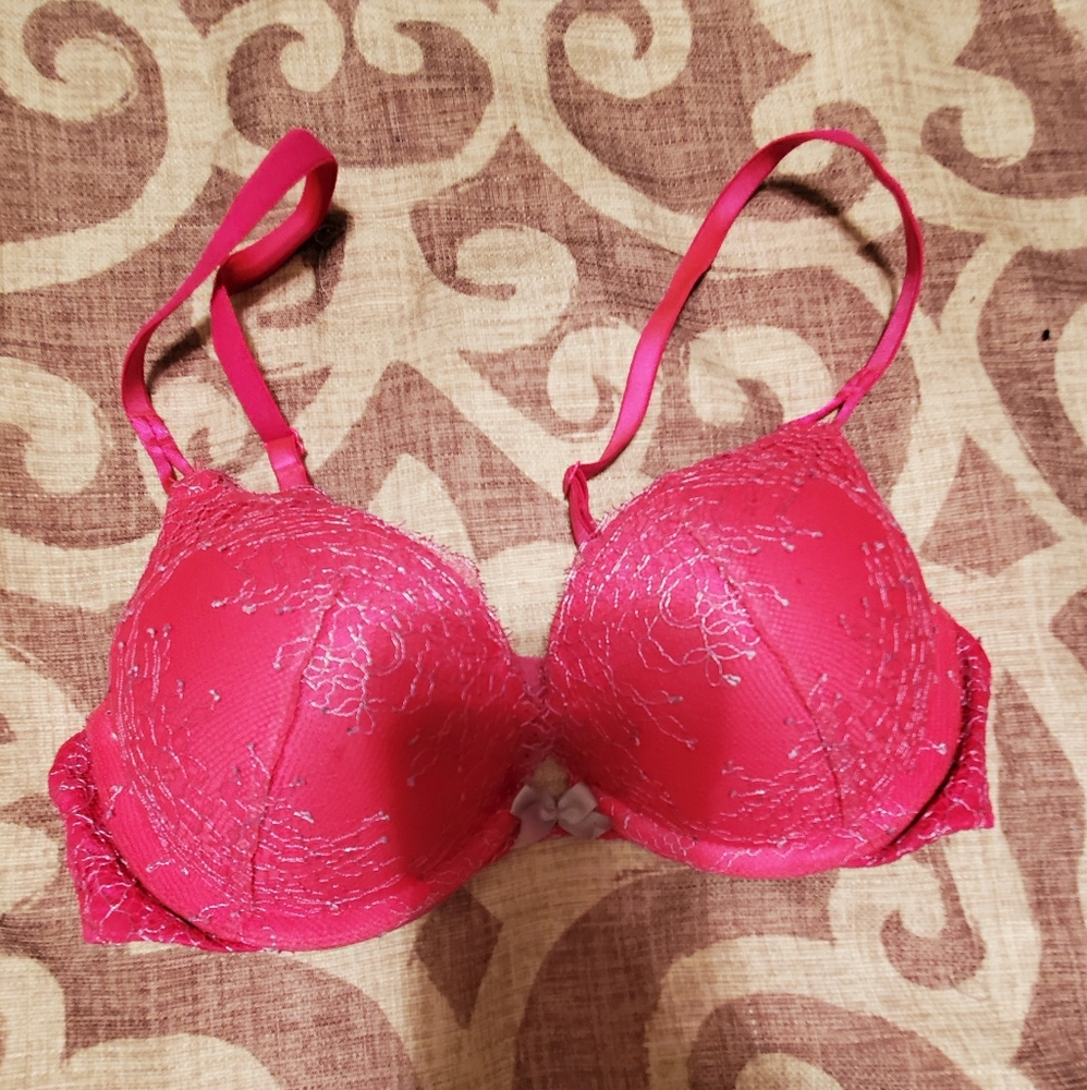 VS Bombshell Add 2 cups push up bra 32B